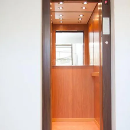 Mellis 1 Apartment *